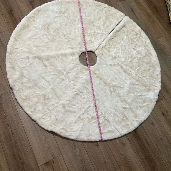 Falda de árbol de navidad de 60” color blancanieves - Picture 4 of 8